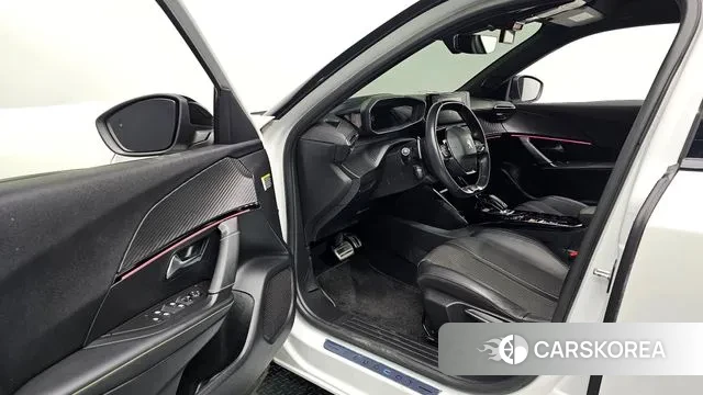 Peugeot 2008 Second generation 2022 Белый из Кореи, фото 2