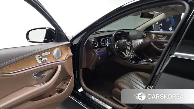 Mercedes-Benz E-Class W213 2020 Синий из Кореи, фото 2