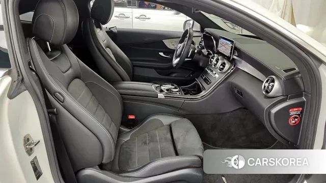 Mercedes-Benz C-Class W205 2022 Белый из Кореи, фото 2