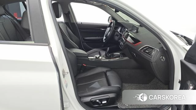 BMW 1 Series (F20) 2018 Белый из Кореи, фото 2