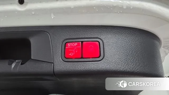 Mercedes-Benz GLA - Class H247 2023 Белый из Кореи, фото 2