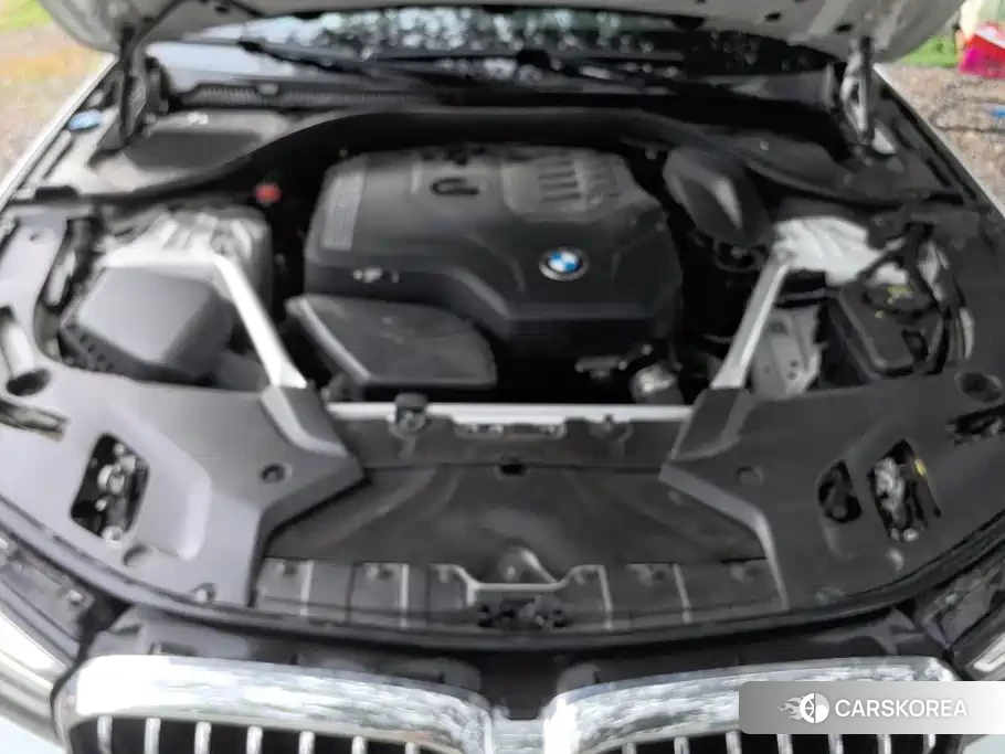 BMW 5 series 2022 Белый из Китая, фото 2