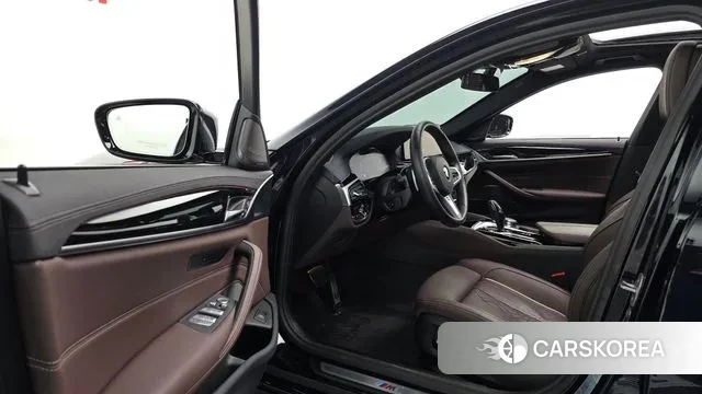 BMW 5 Series (G30) 2022 Синий из Кореи, фото 2