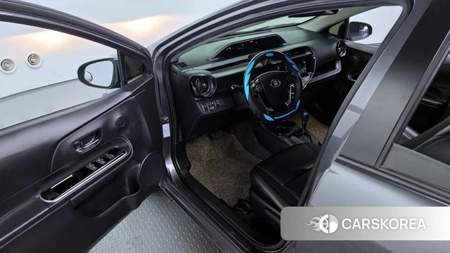 Toyota Prius C 2018 Серый из Кореи, фото 2