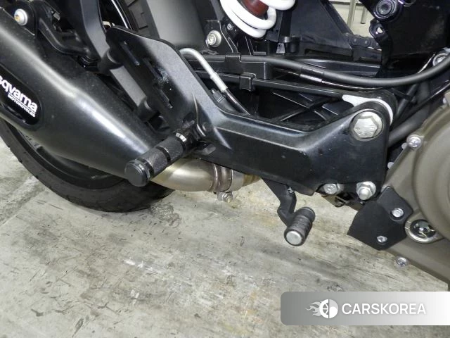 Husqvarna SVARTPILEN 401 2021 из Японии