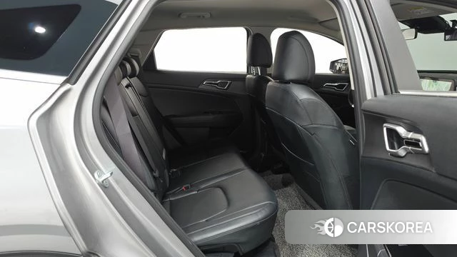 Kia Sportage 5th Generation 2022 Серебристо-серый из Кореи, фото 2