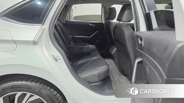 Volkswagen 7th Generation of Jetta 2021 Белый из Кореи, фото 2