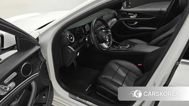 Mercedes-Benz E-Class W213 2021 Белый из Кореи, фото 2