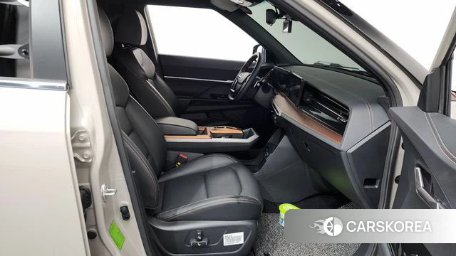 Ssangyong The New Torres 2024 Песочный из Кореи, фото 2