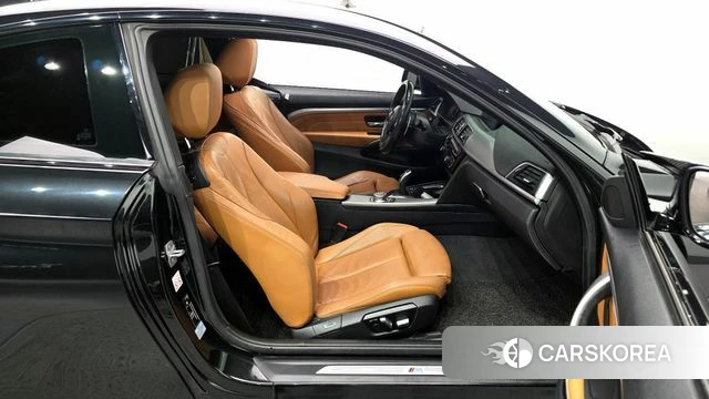 BMW 4 Series (F32) 2018 Черный из Кореи, фото 2