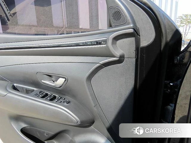 Hyundai Tucson (NX4) 2021 Черный из Кореи, фото 2