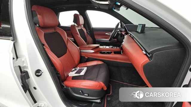 Genesis GV70 2022 Белый из Кореи, фото 2