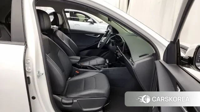 Kia Di Ol Nu Niro 2022 Белый из Кореи, фото 2