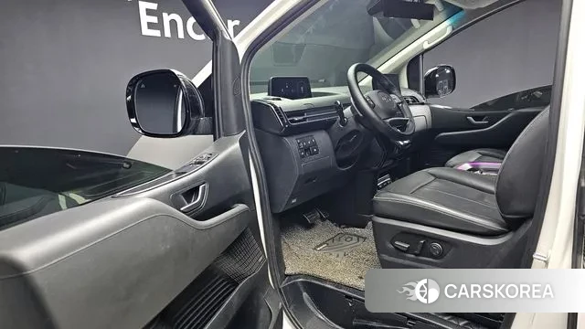 Hyundai Staria 2024 Белый из Кореи, фото 2