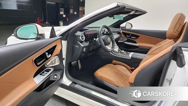 Mercedes-Benz CLE-Class C236 2024 Белый из Кореи, фото 2