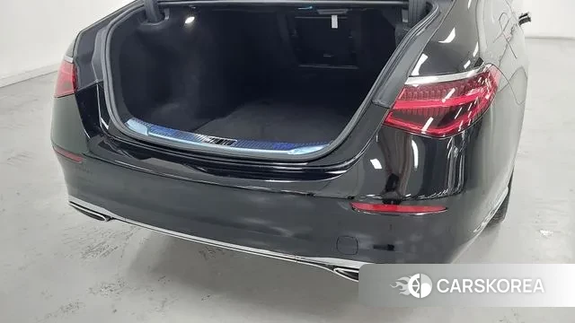 Mercedes-Benz S-Class W223 2024 Черный из Кореи, фото 2