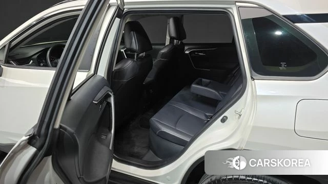 Toyota RAV4 5th Generation 2022 Белый из Кореи, фото 2