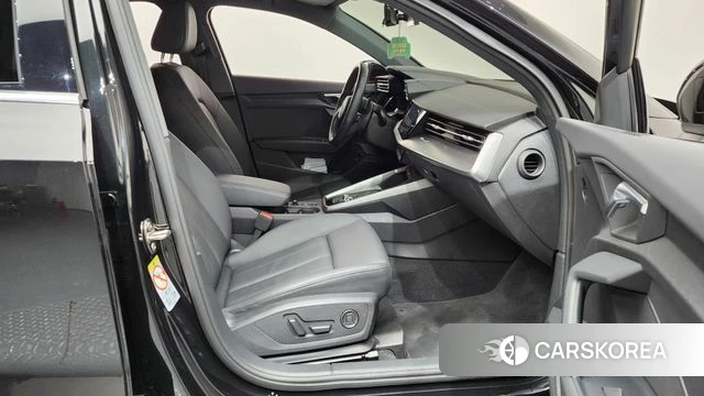 Audi A3 (8Y) 2023 Черный из Кореи, фото 2