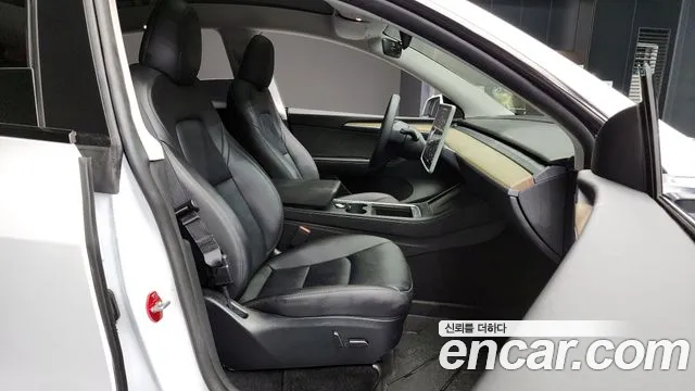 Tesla Model Y 2023 Белый из Кореи, фото 2