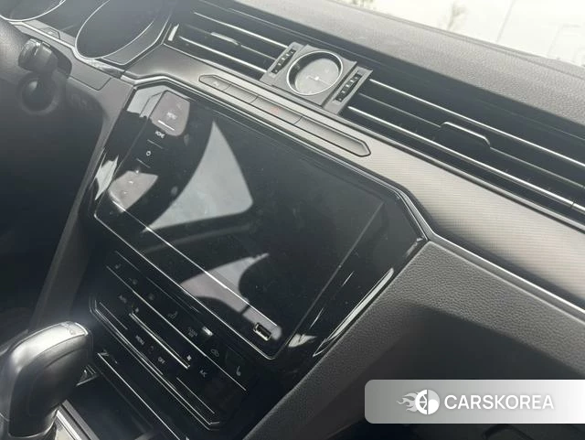 Volkswagen Magotan 2022 Черный из Китая, фото 2