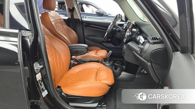 Mini Cooper 2022 Черный из Кореи, фото 2