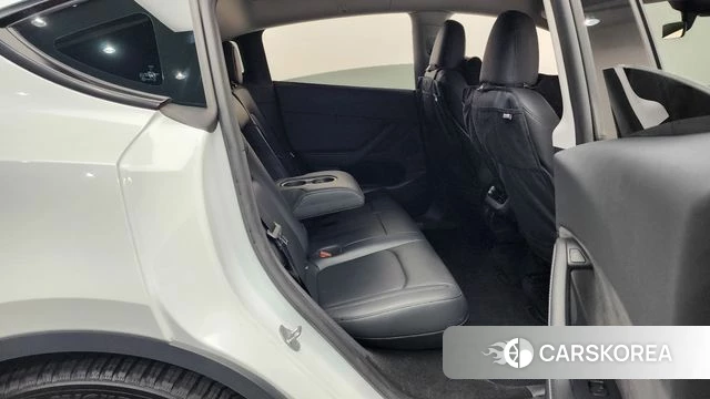 Tesla Model Y 2023 Белый из Кореи, фото 2