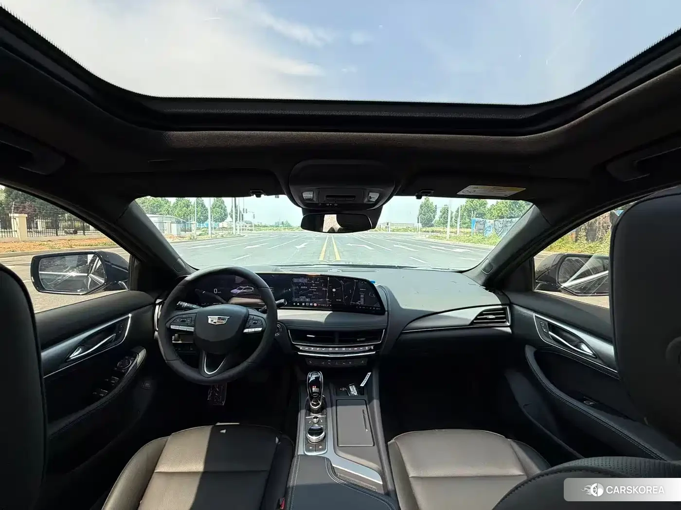 Cadillac CT5 2026 Черный из Китая, фото 2