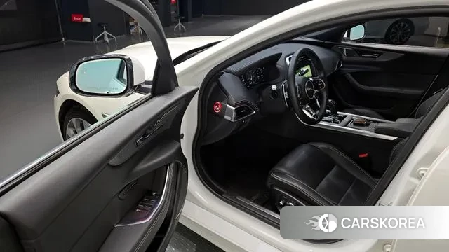 Jaguar XE 2020 Белый из Кореи, фото 2