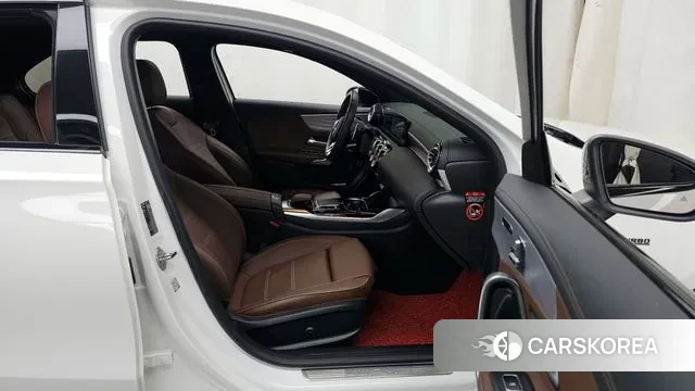 Mercedes-Benz A-Class W177 2022 Белый из Кореи, фото 2