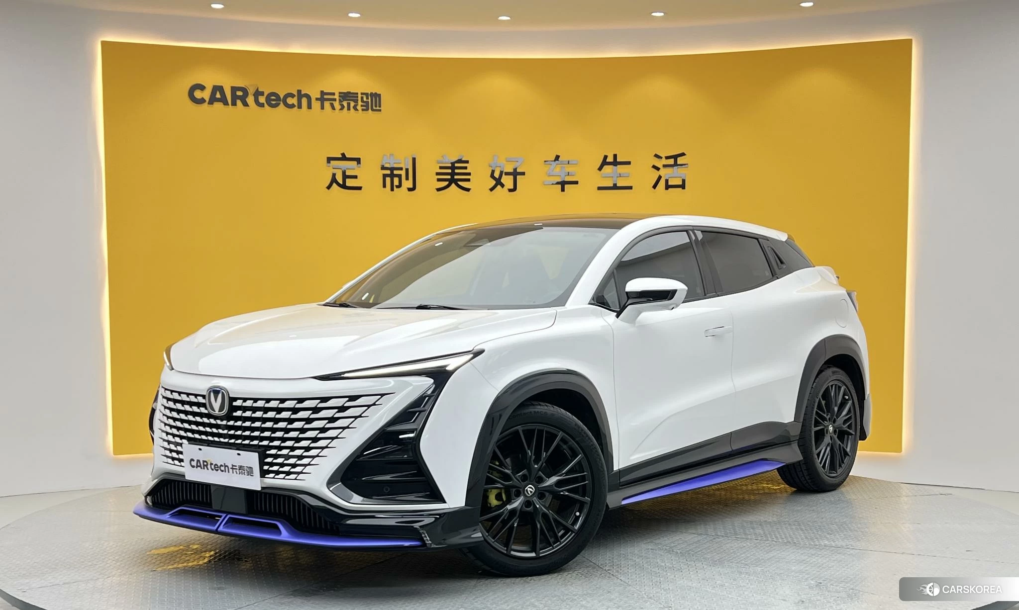 Chang'an UNI-T 2023 Белый из Китая, фото 2