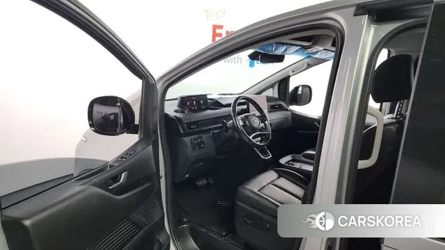 Hyundai Staria 2021 Серебряный из Кореи, фото 2