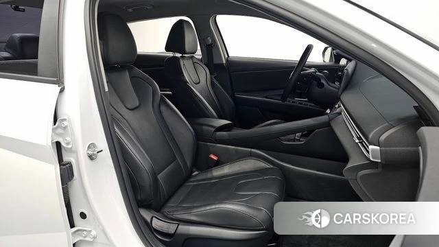 Hyundai Avante (CN7) 2023 Белый из Кореи, фото 2