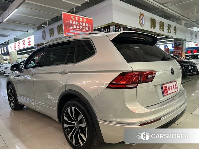 Volkswagen Tiguan L 2021 Шампань из Китая, фото 2