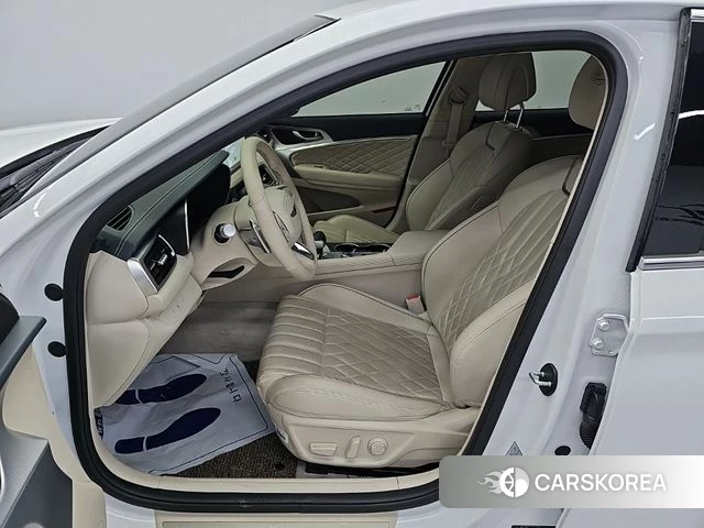 Genesis The New G70 2023 Белый из Кореи, фото 2