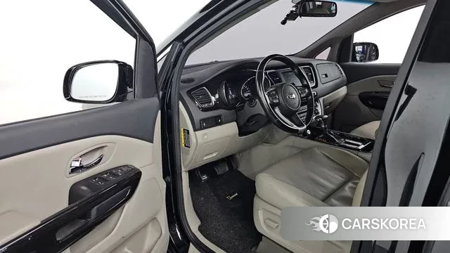 Kia The New Carnival 2018 Черный из Кореи, фото 2