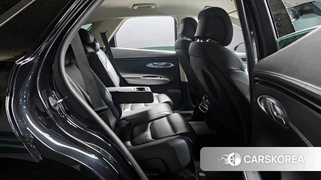 Genesis GV70 2021 Черный из Кореи, фото 2