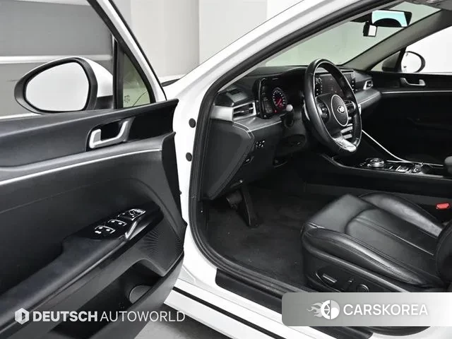 Kia K5 3rd generation 2021 Белый из Кореи, фото 2