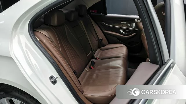 Mercedes-Benz E-Class W213 2019 Белый из Кореи, фото 2