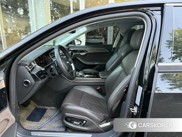 Audi A8 2024 Черный из Китая, фото 2
