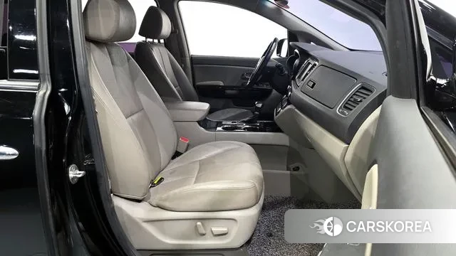 Kia The New Carnival 2018 Черный из Кореи, фото 2