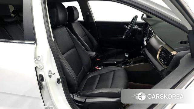 Kia Stonic 2019 Белый из Кореи, фото 2