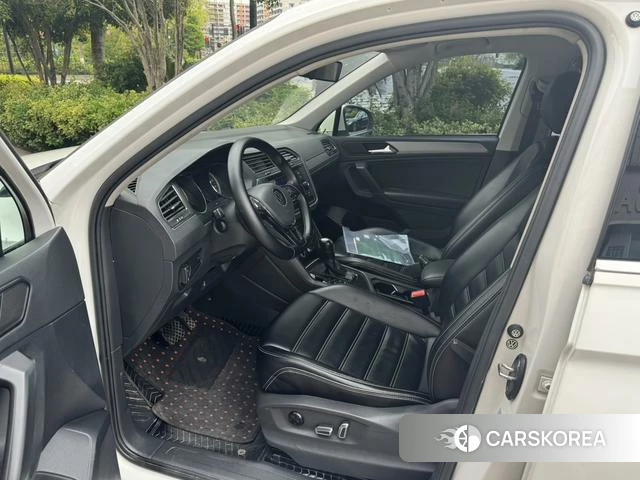 Volkswagen Tiguan L 2021 Белый из Китая, фото 2