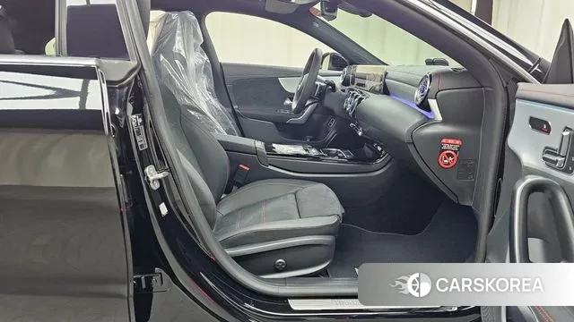 Mercedes-Benz CLA-Class C118 2025 Черный из Кореи, фото 2