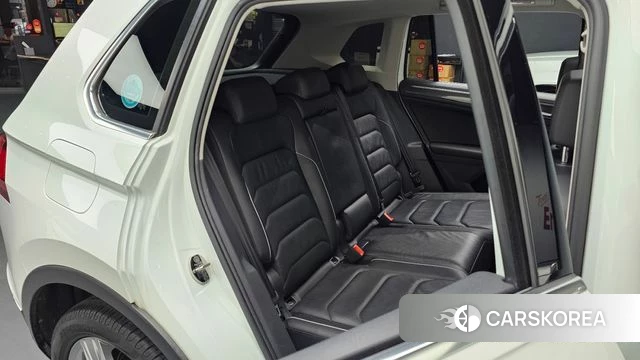 Volkswagen Tiguan second Generation 2018 Белый из Кореи, фото 2