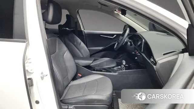 Kia Di Ol Nu Niro 2022 Белый из Кореи, фото 2