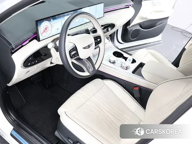 Genesis GV70 2025 Белый из Кореи, фото 2