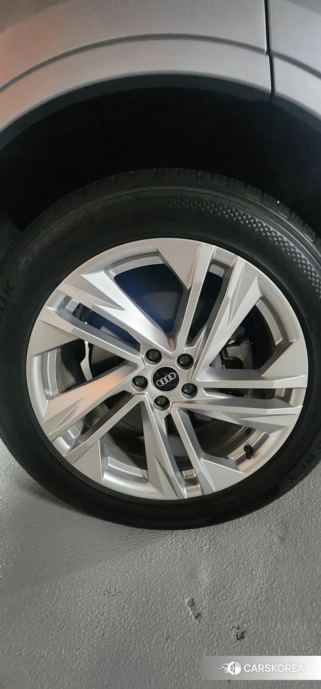 Audi Q7 (4M) 2021 Серебряный из Кореи, фото 2