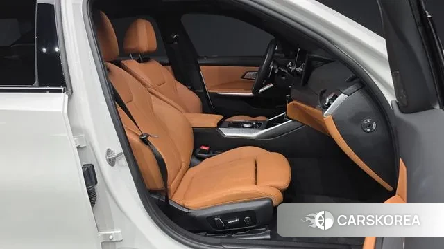 BMW 3 Series (G20) 2025 Белый из Кореи, фото 2