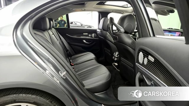 Mercedes-Benz E-Class W213 2019 Серый из Кореи, фото 2