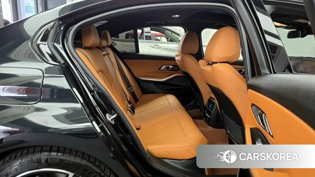 BMW 3 Series (G20) 2023 Черный из Кореи, фото 2